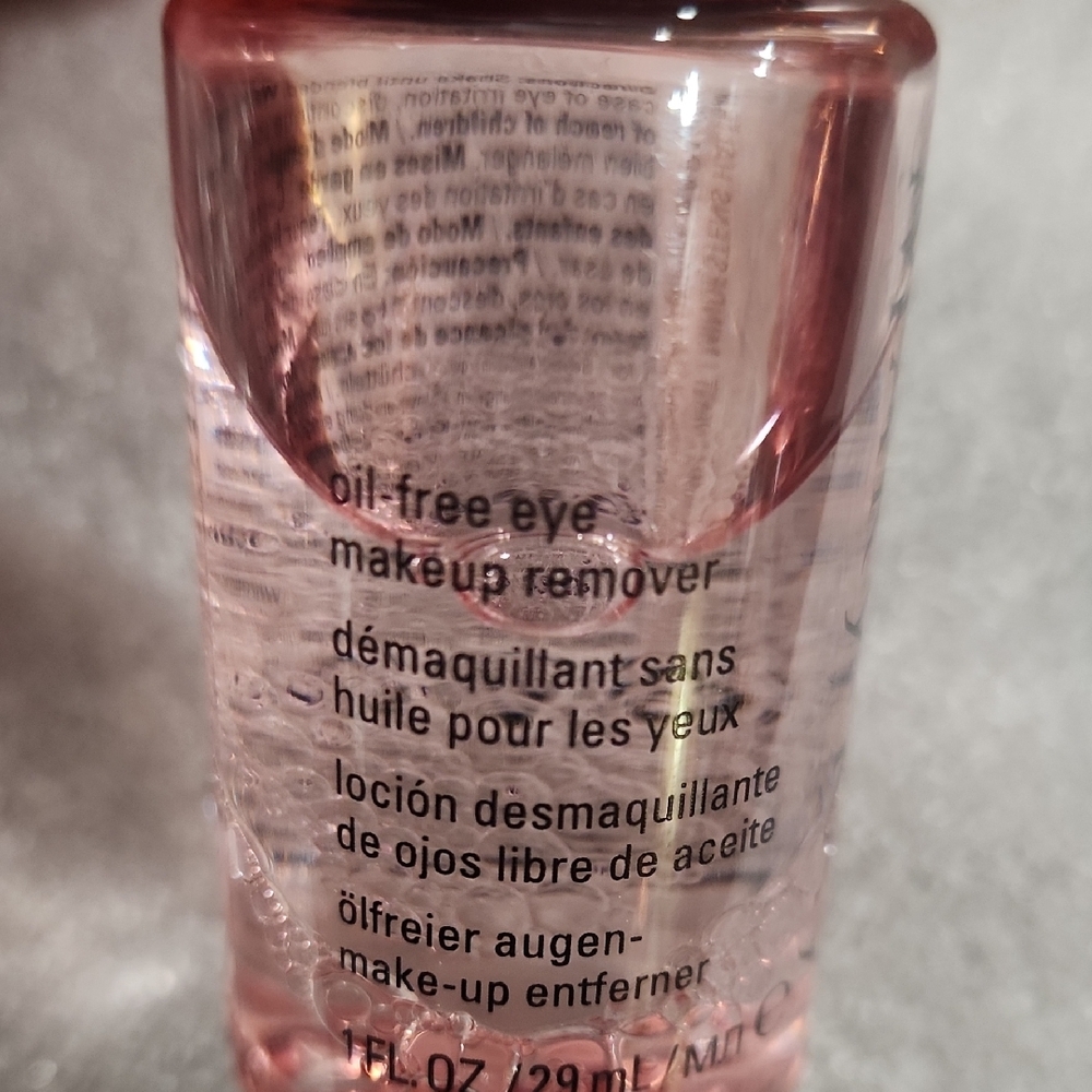 Mary Kay Gentle Pink Makeup Remover - Picture 2 of 3